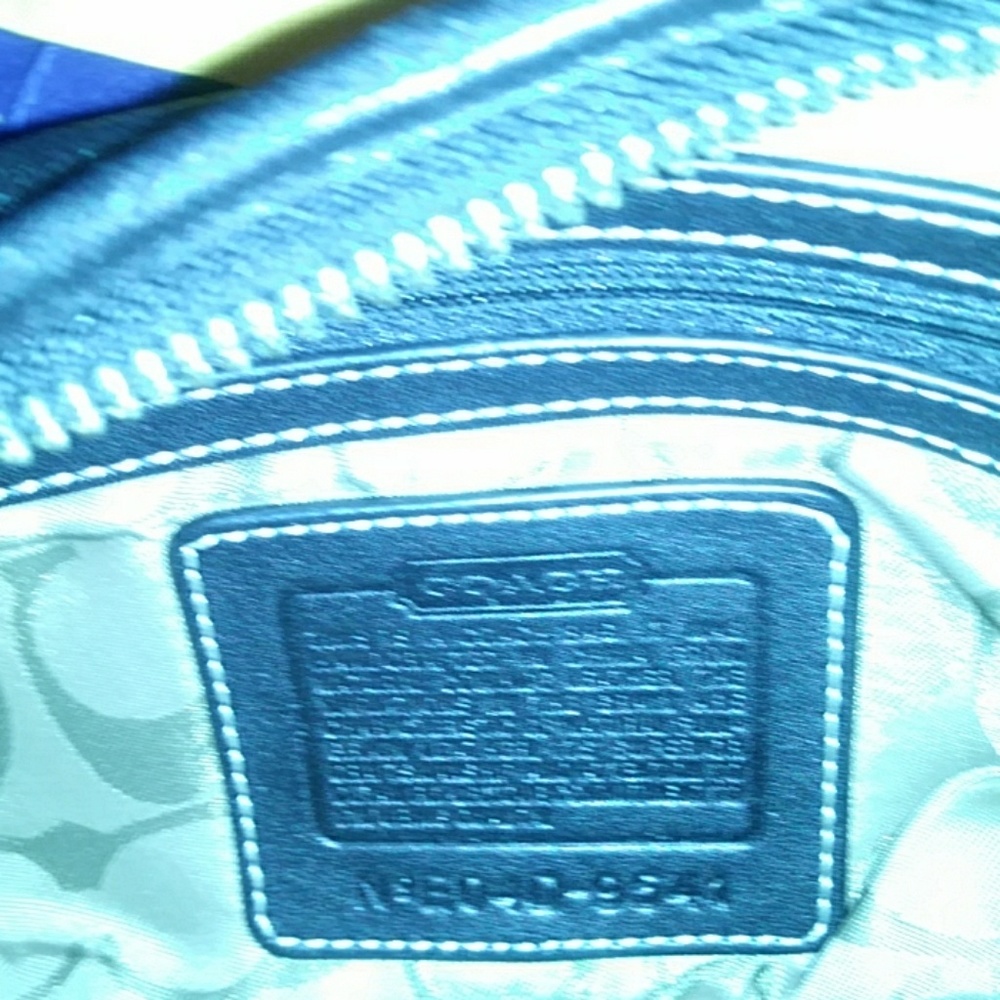 Handbag - Picture 3 of 3